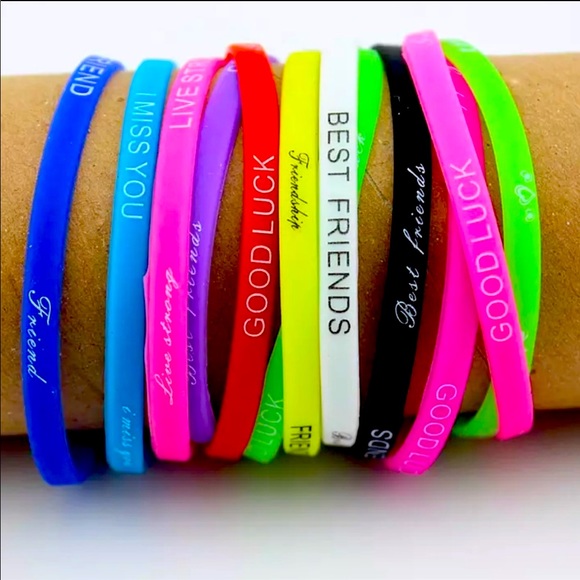 5 Piece Set Silicone Bracelets - Picture 1 of 1